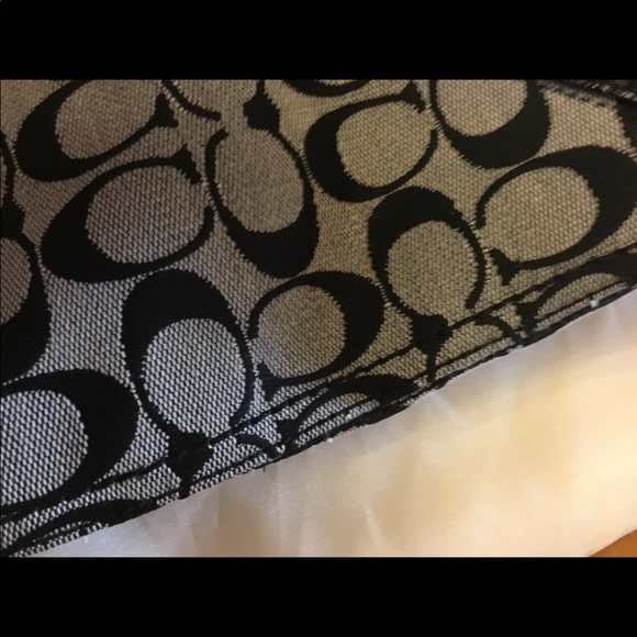 Pre-Owned Coach Signature Crossbody shoulder bag - Picture 3 of 8